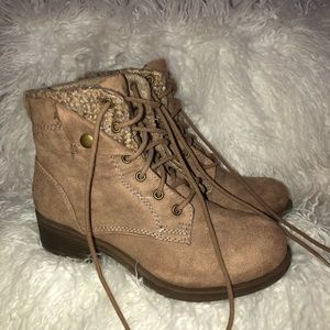 Brown lace up booties!